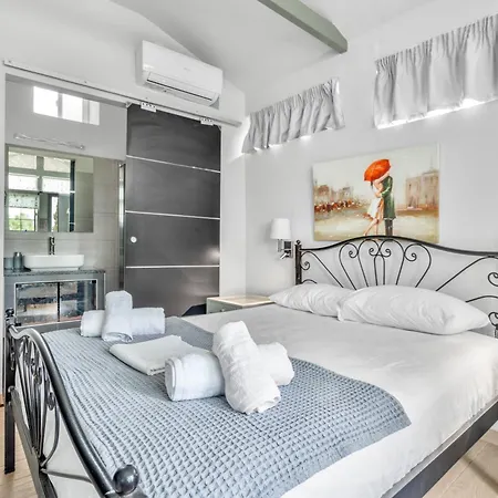 Casa Di Verde 5 شقة Dhematora